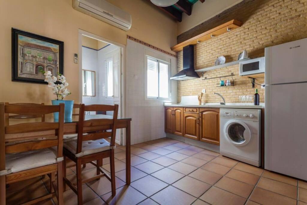 Precioso Apart - Localizacion Perfecta **Wifi - A/C** Seville Exterior photo